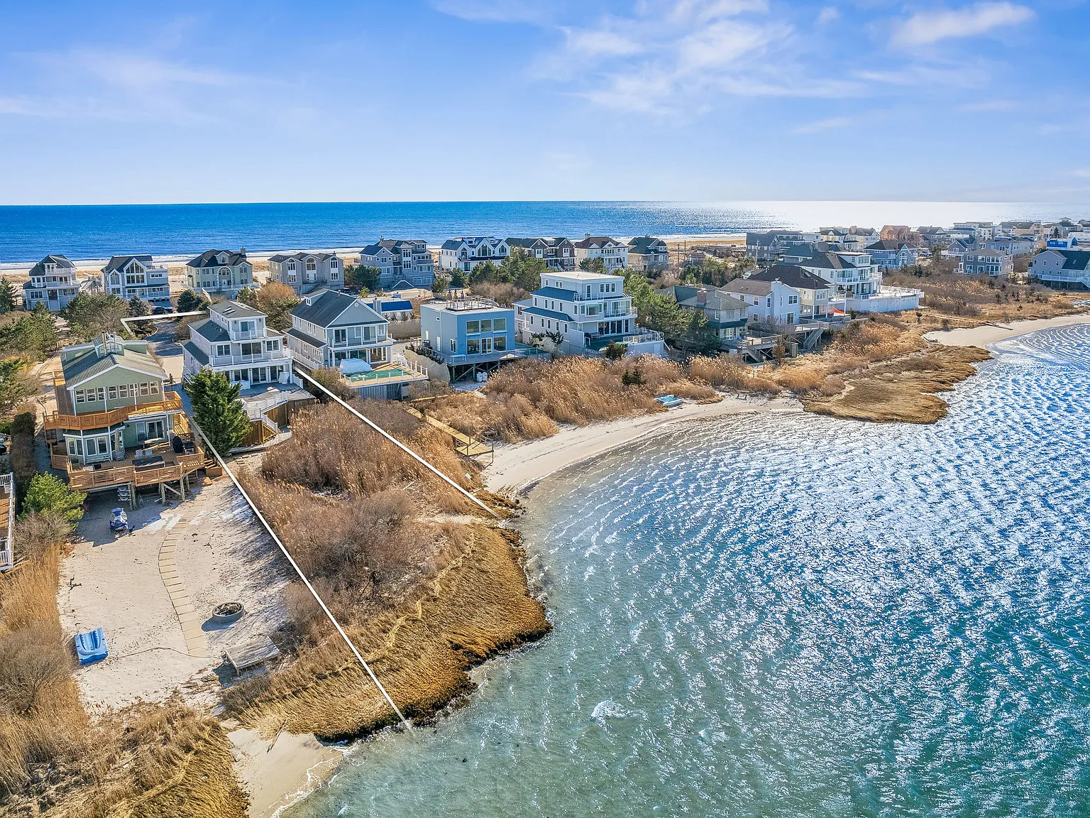 Pristine Bayfront in Westhampton Dunes — Photo 1