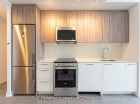 215 Veterans Dr