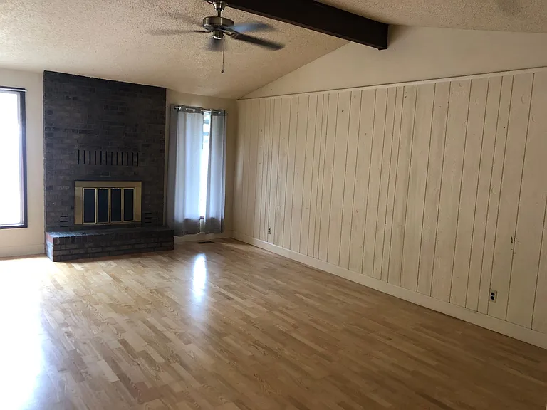 3889 Rio Vista Way — Photo 4