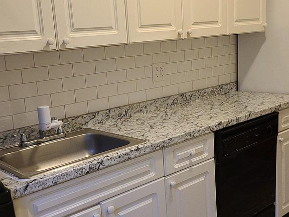 4th image of 8411 7th Ave APT 2