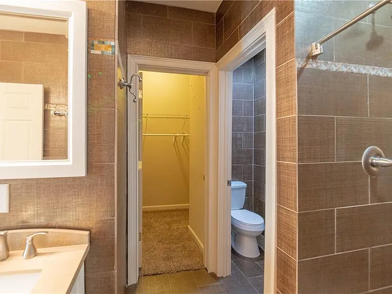 1371A Clermont Ave — Photo 16