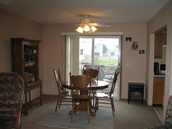 4th image of 2626 Fernwood Ave