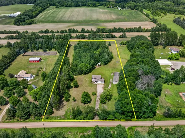 8688 380th St, North Branch, MN 55056