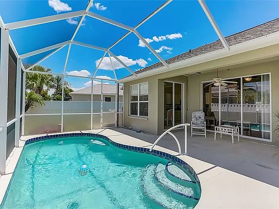 2nd image of 10636 Old Grove Cir