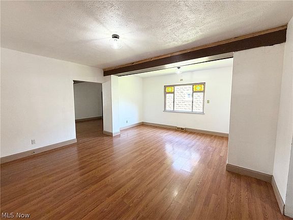 5th image of 942 Virginia Ave