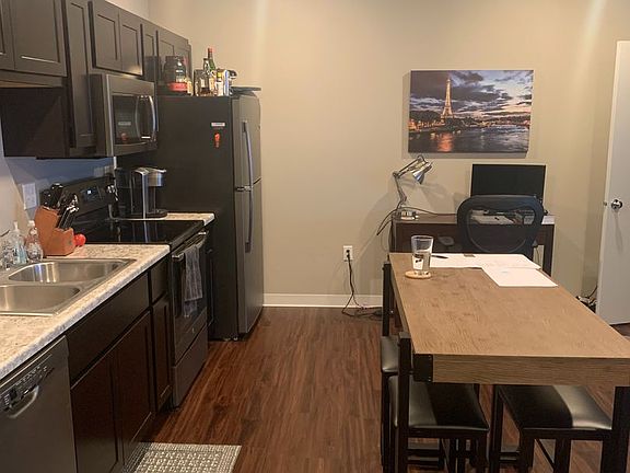 4th image of 20 S Gilbert St APT 425