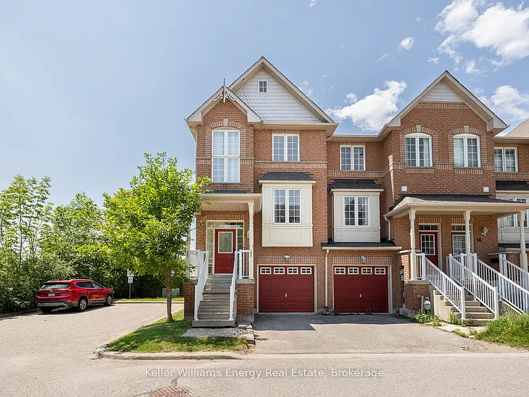 18 Boone Ln — Photo 2