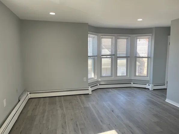 45 Narragansett Ave #2, Riverside, RI 02915