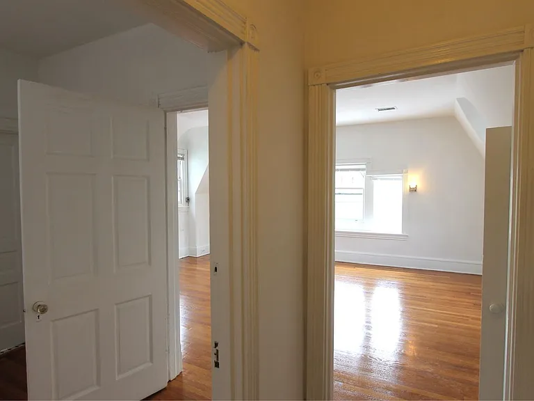 6333 Greene St — Photo 13