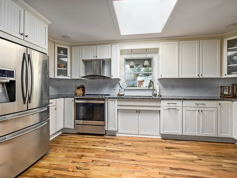 611 Ranch Farm Rd — Photo 3