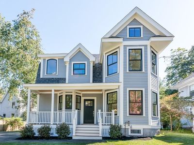 10 Oak Ter, Newton, MA, 02461