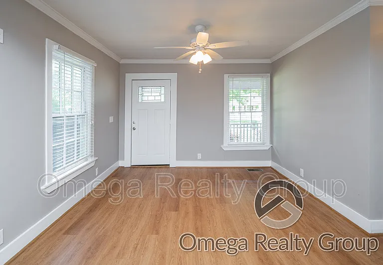 2104 Yancey Ave — Photo 8
