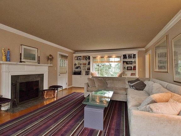 2nd image of 2050 Fox Brook Pl
