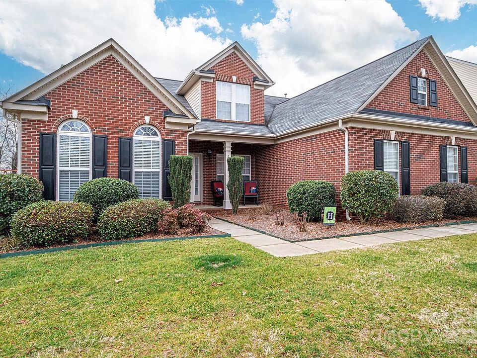 1st image of 2555 Holly Oak Ln