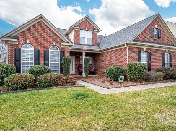 2555 Holly Oak Ln, Gastonia, NC 28056