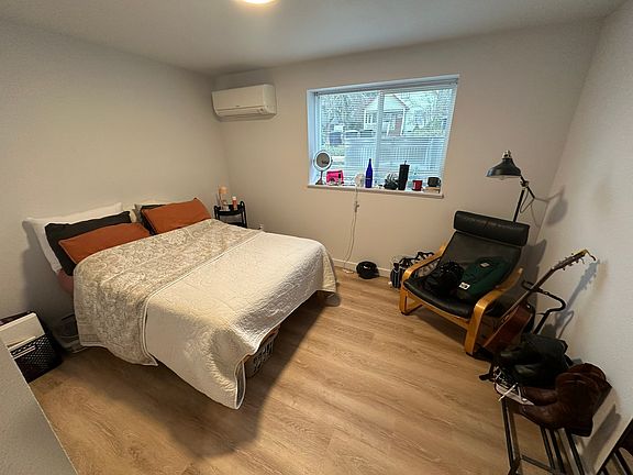 3rd image of 3768 Potter St #1
