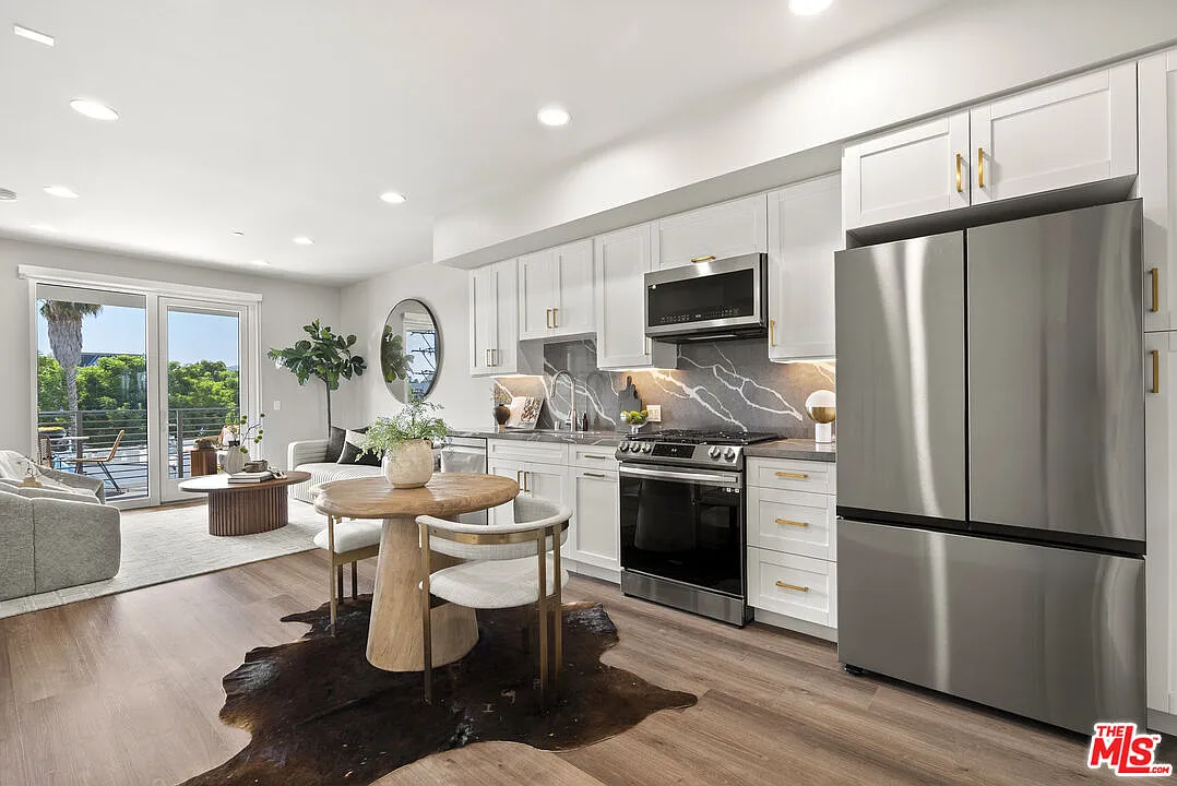 1 bed, 1.0 bath, 696 sqft, $3,495 — Photo 1