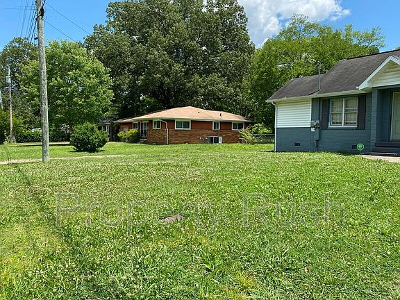 3rd image of 112 N Lovell Ave
