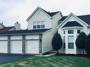 1428 Foxmoor Ln, Elgin, IL 60123