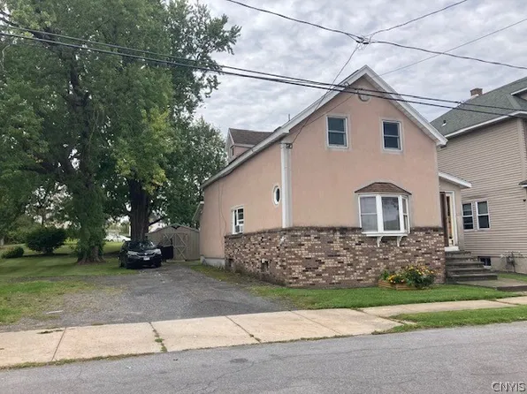 1226 Mummery St, Utica, NY 13501
