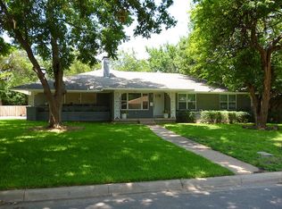 627 Woolsey Dr, Dallas, TX 75224