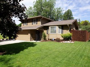 13986 William Cir, Omaha, NE 68144