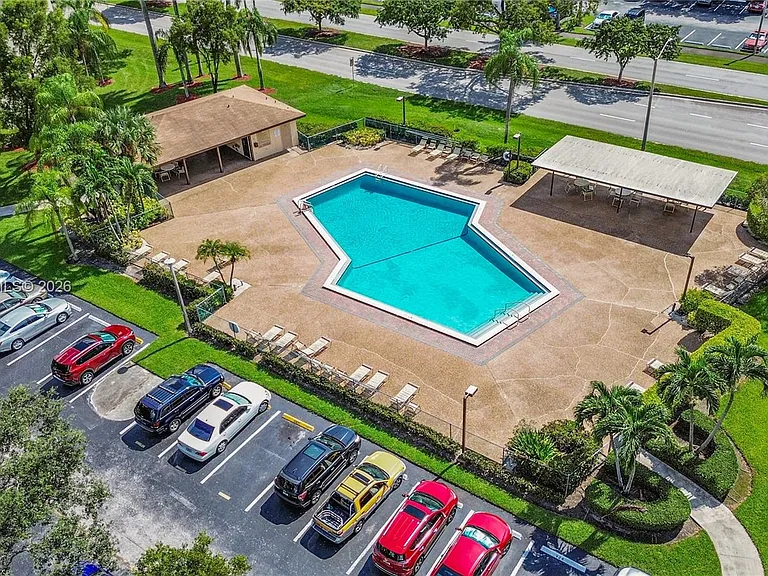 850 SW 133rd Ter #106B — Photo 30