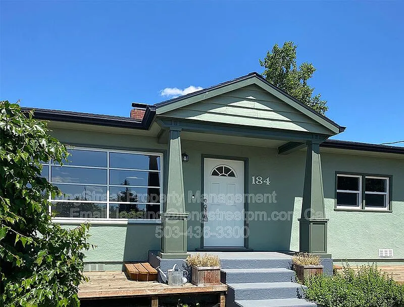 3 bed, 2.0 bath, 1274 sqft, $2,250 — Photo 3