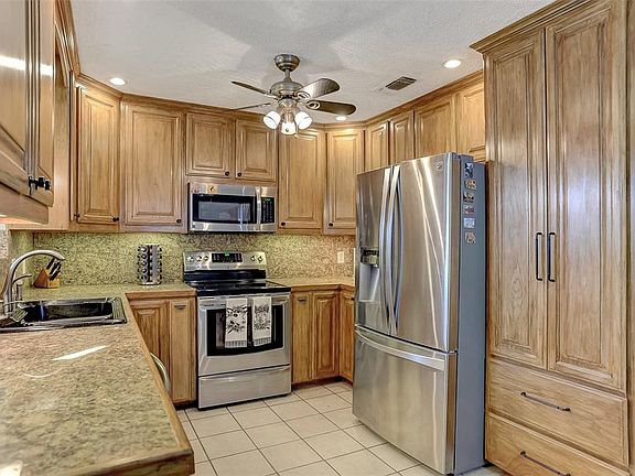 5th image of 5008 W Rolling Hills Dr