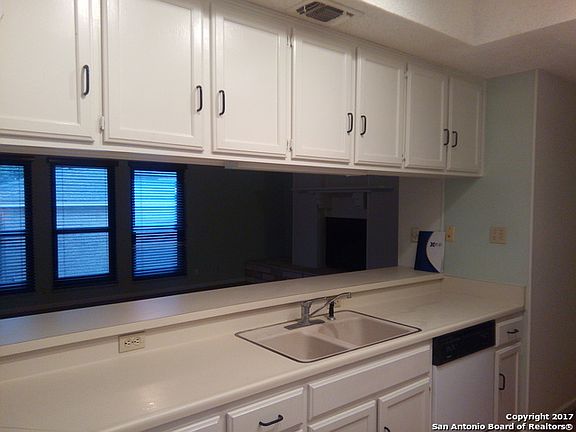 4th image of 11808 Sandman St