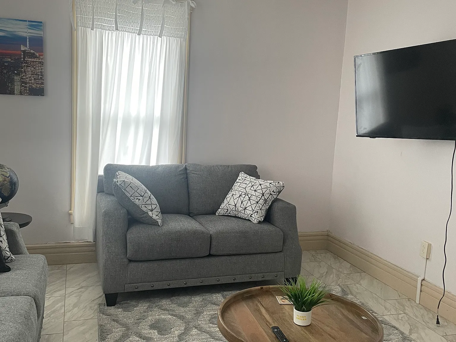 3 bed, 1496 sqft, $1,700 — Photo 3