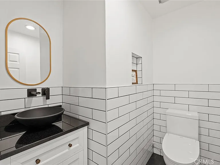 5974 Costello Ave — Photo 8