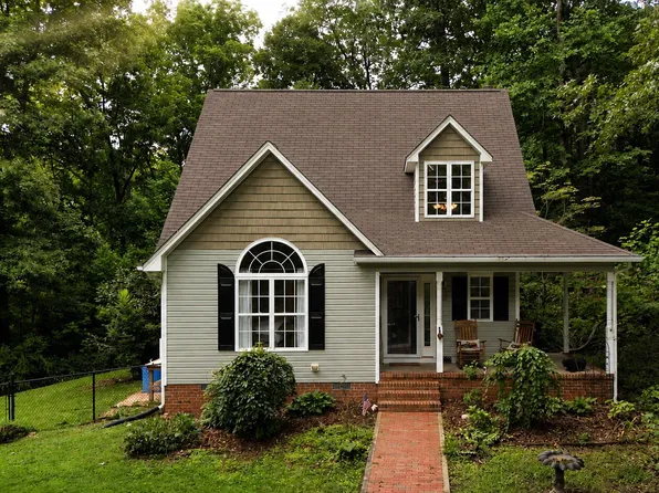 3910 Chucks Ct, Burlington, NC 27215