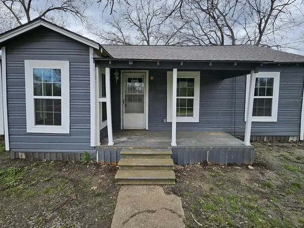 225 Wight St, Roxton, TX 75477