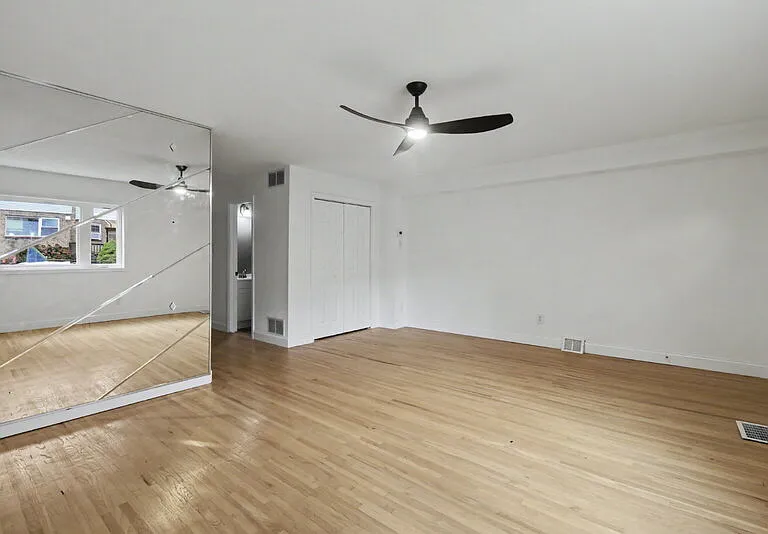 2106 N Camac St — Photo 3