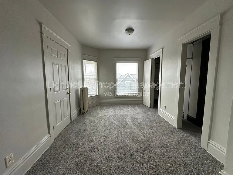 566 Capital Ave SW #4 — Photo 3
