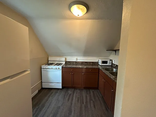 2 bed, 725 sqft, $1,150 — Photo 3