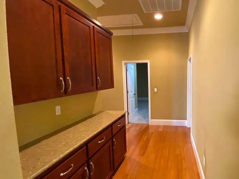 661 Arlene Ct — Photo 8