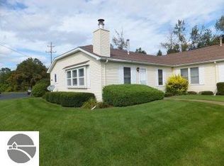 7140 Cherrywood Ct, Traverse City, MI 49686
