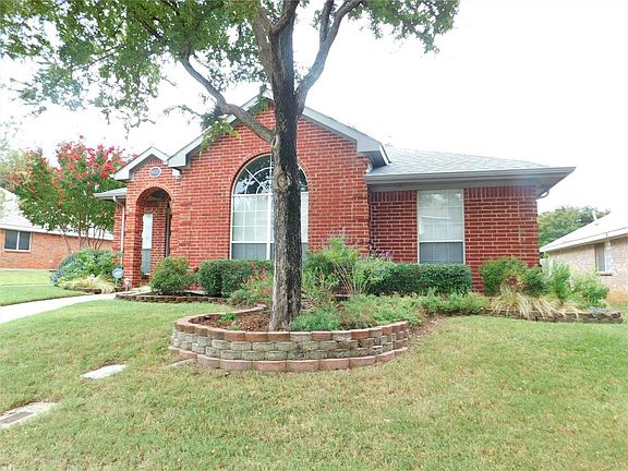 2nd image of 1402 Stella Dr
