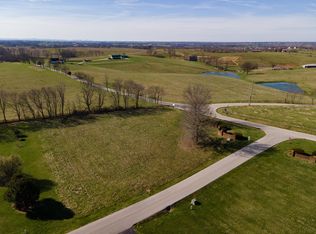 102 Crystal Springs Dr, Mount Sterling, KY 40353