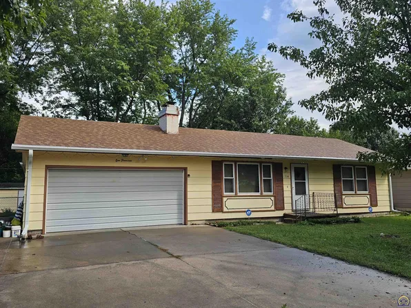 114 S Sylvan St, Emporia, KS 66801