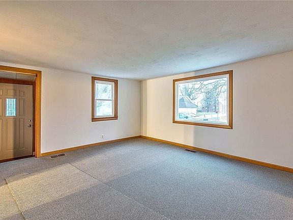 5th image of 7403 North St