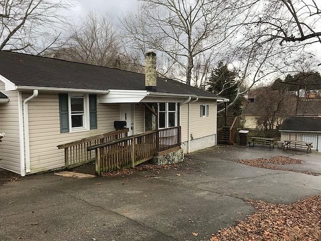 1st image of 3627 Sharon Ave