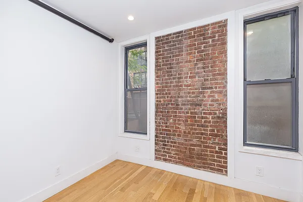 Rented by Nooklyn NYC LLC | media 19