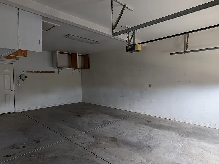 2257 London Way — Photo 9