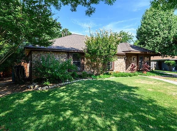 3rd image of 14 Red Oak Cir