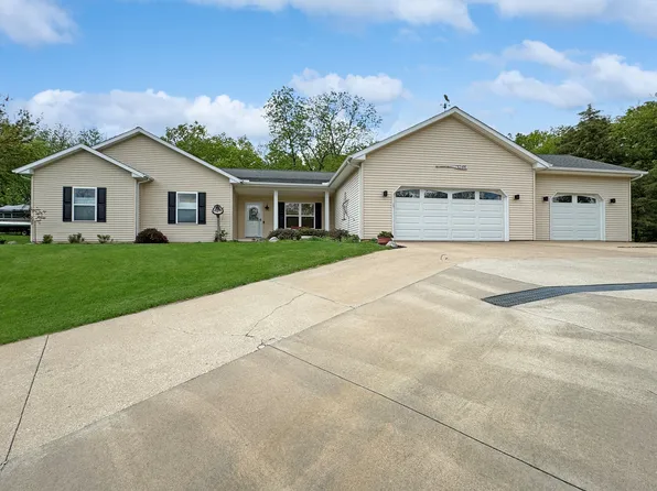 1586 Lake Wildwood Dr, Varna, IL 61375