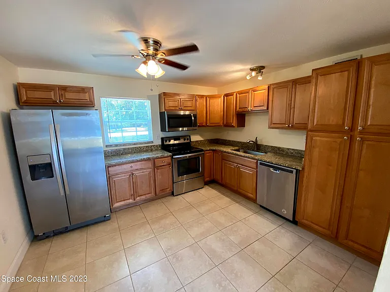 304 Buchanan Ave #2 — Photo 4
