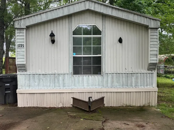 1721 Leonard Dr, Jacksonville, AR 72076